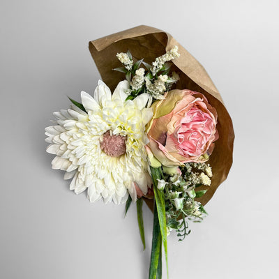 Blomsterbuket 5 stilke 43 cm - Hvid mix