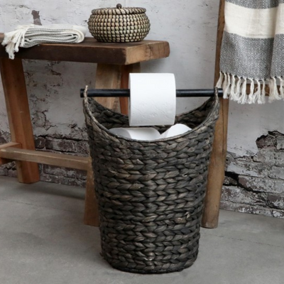 Kurv m. toiletpapirholder H40/Ø30cm sort eller natur
